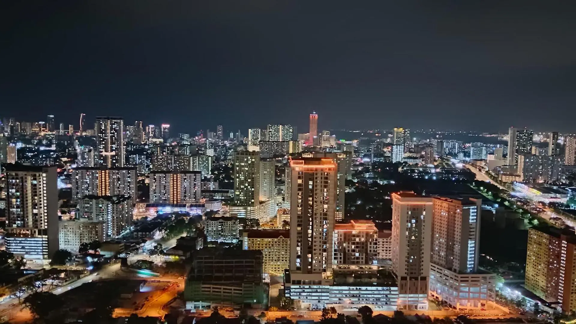 World Class Apartment In Georgetown 3Br Jelutong Ma­lay­sia