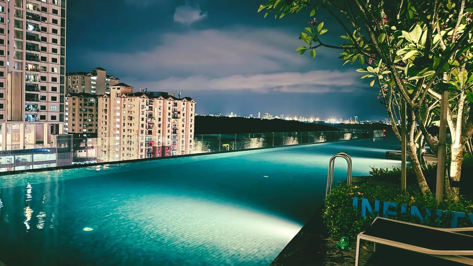 World Class Apartment In Georgetown 3Br Jelutong